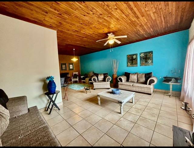 2 BEDROOM HOUSE FOR SALE IN VANDERBIJLPARK CE 1